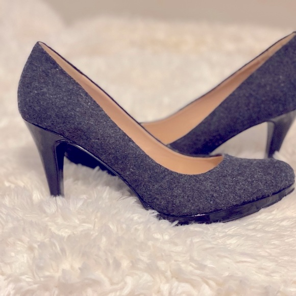 Nine West Flannel Gray Heels; Size 9 - Picture 7 of 8